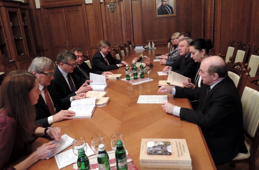 Podpisanie porozumienia o współpracy między Kijowskim Uniwersytetem Narodowym a WSPiA 1