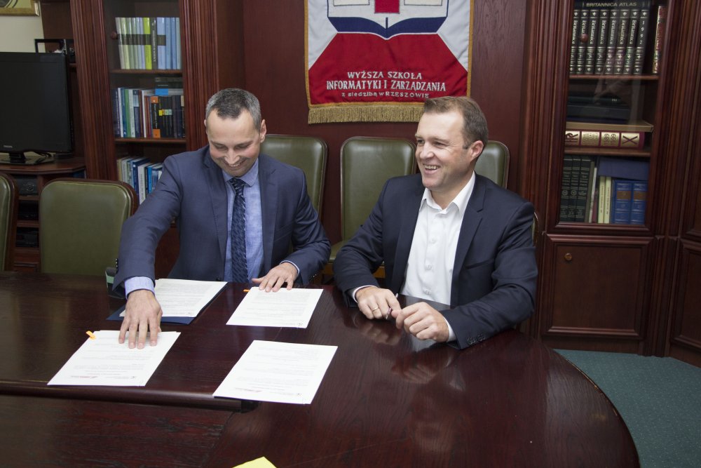WSIiZ podpisuje kontrakt z firmą Omega Pilzno 1