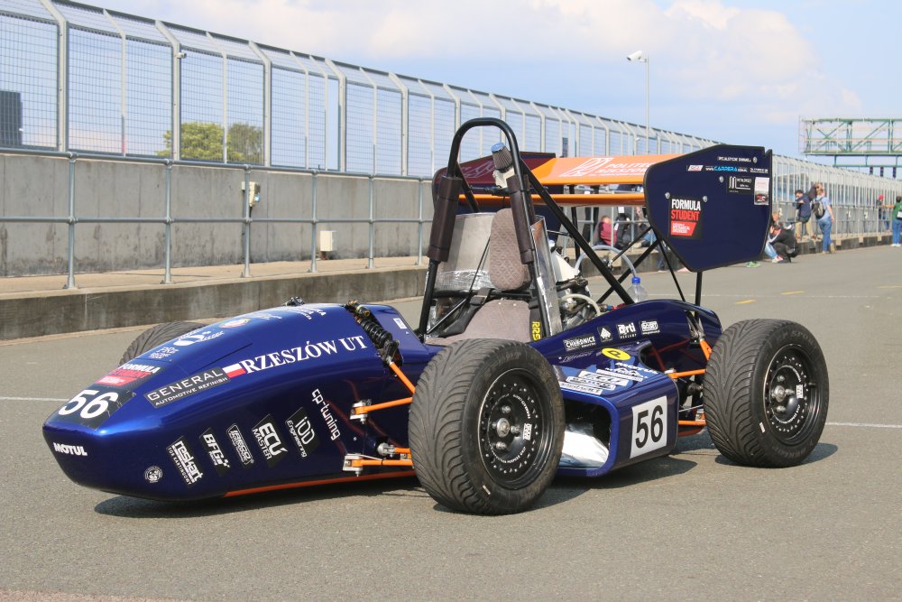 Bolid z Rzeszowa wystartował na Silverstone 32